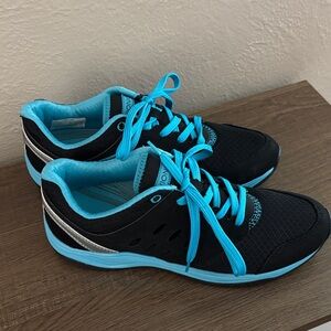 Vionic Motion Venture Walking Orthopedic Shoe Women’s Size 7 Black Blue
